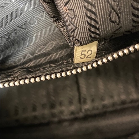 auth PRADA black saffiano leather SATCHEL padlock - Picture 8 of 8